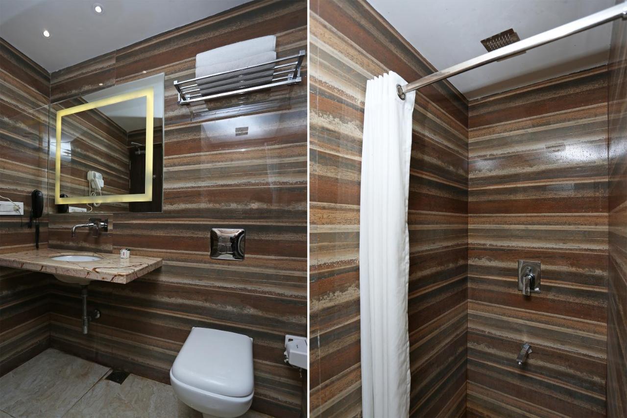 Hotel Deep Kánpur Kültér fotó