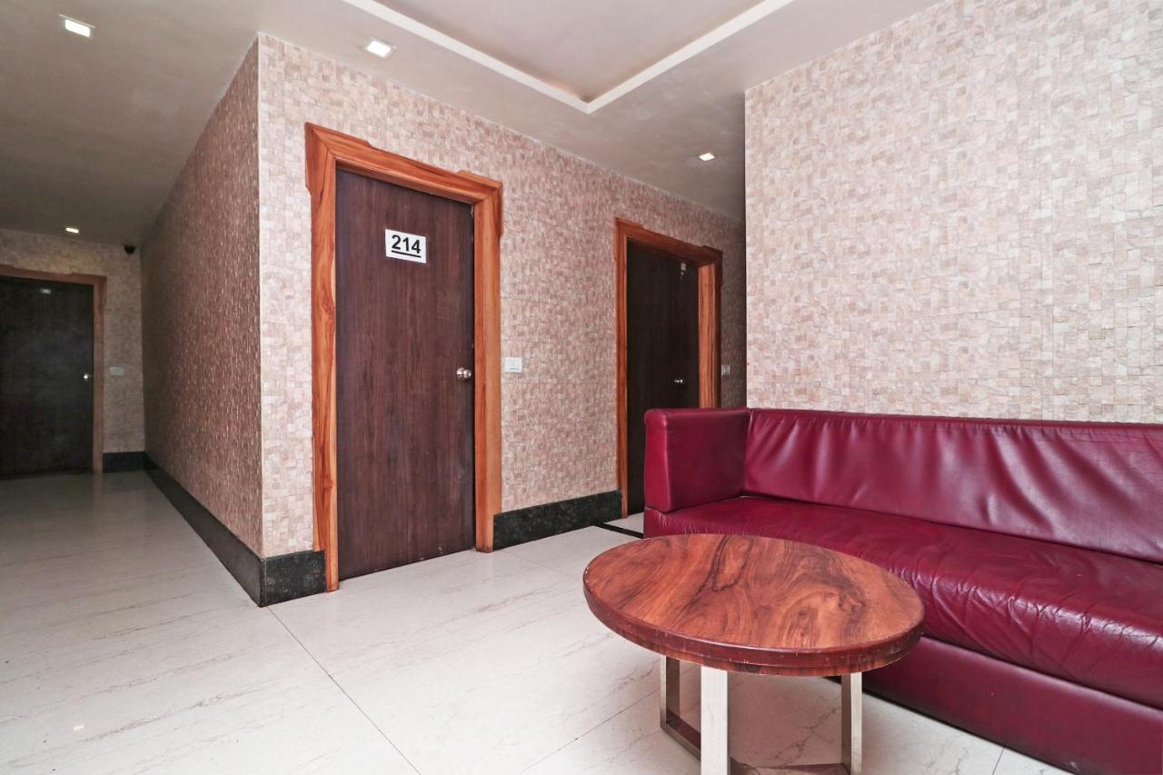 Hotel Deep Kánpur Kültér fotó
