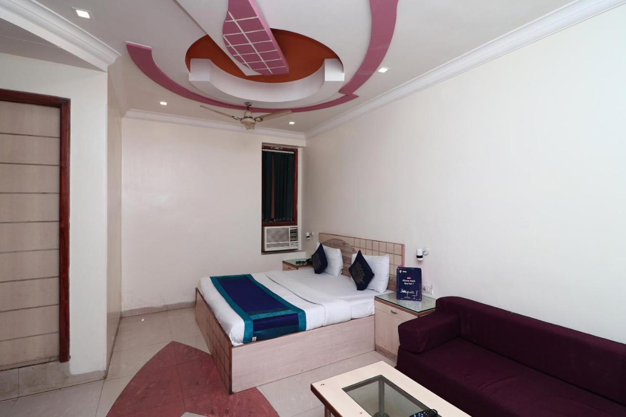 Hotel Deep Kánpur Kültér fotó