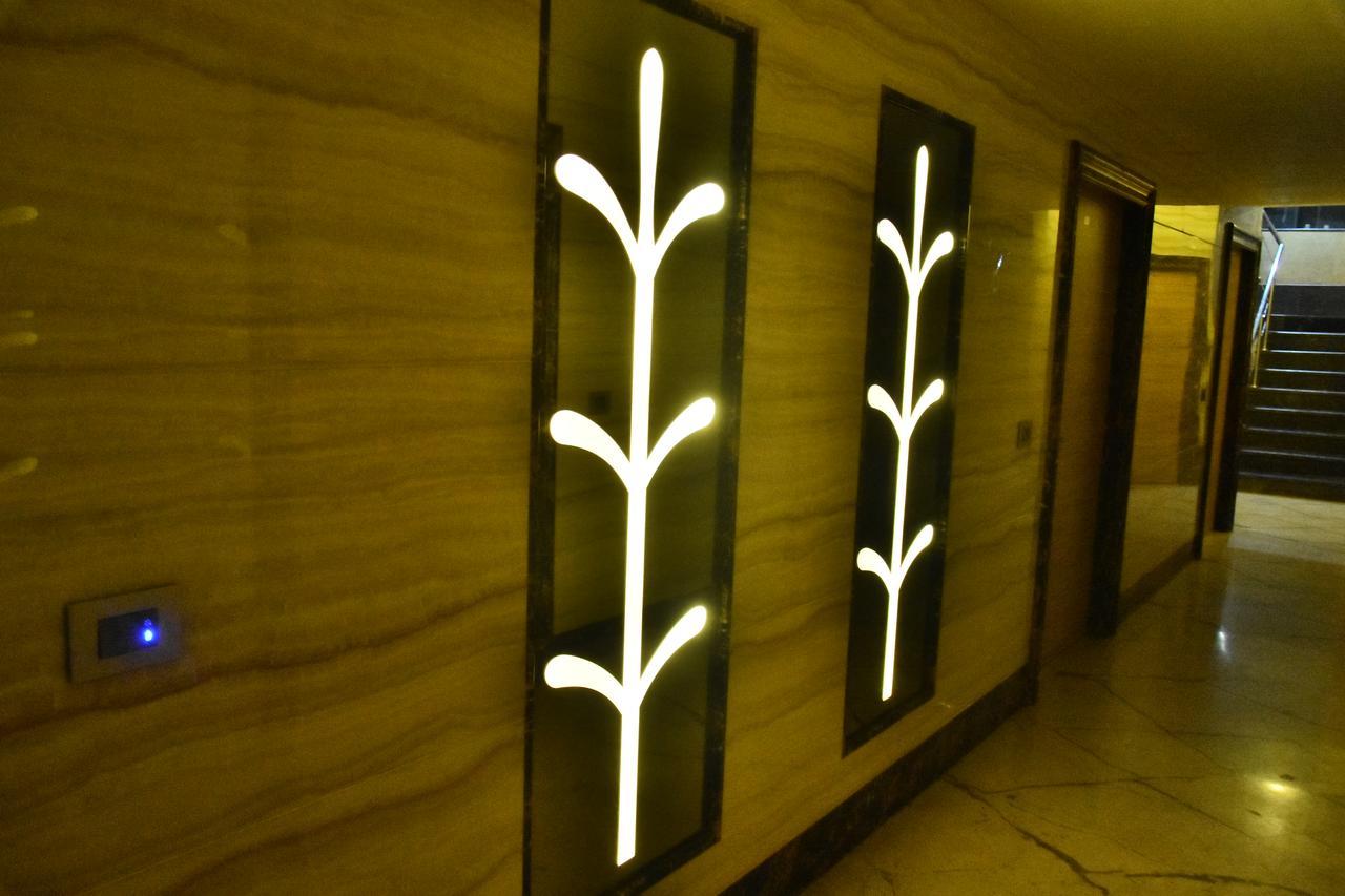 Hotel Deep Kánpur Kültér fotó
