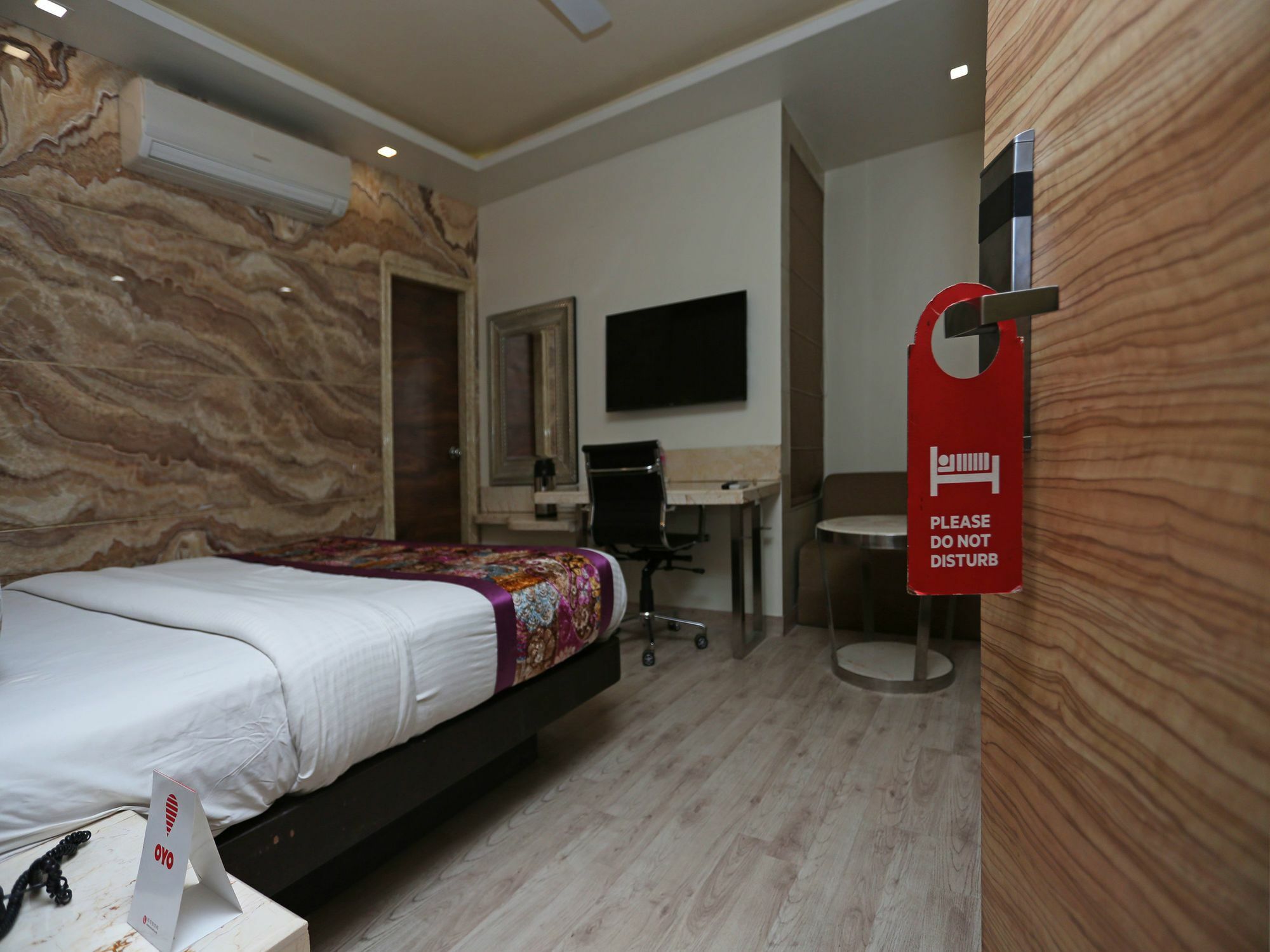 Hotel Deep Kánpur Kültér fotó