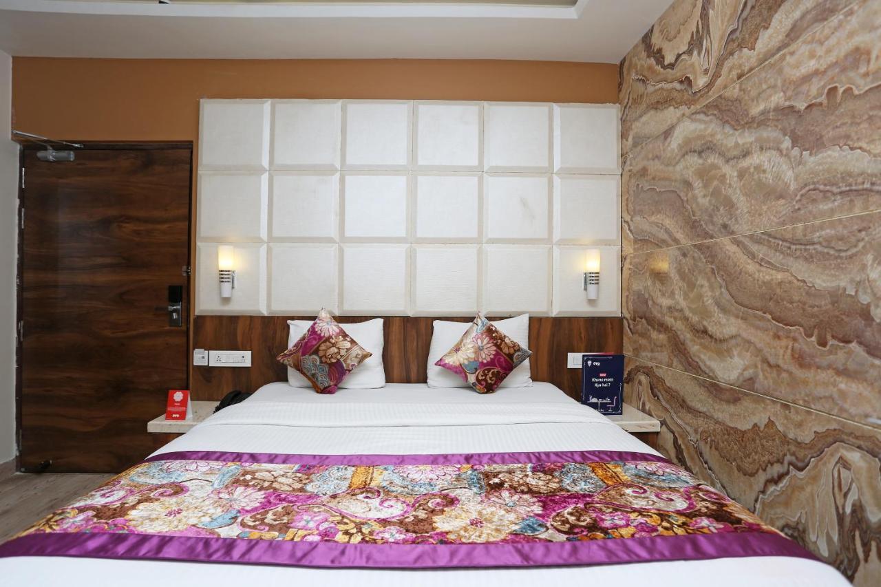 Hotel Deep Kánpur Kültér fotó